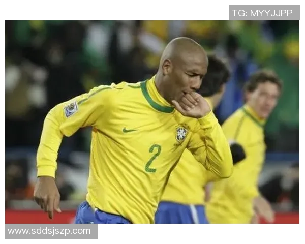 足球场上的二号传奇球星:那些穿2号球衣的足球巨星们 足球场上的二号传奇球星:那些穿2号球衣的足球巨星们