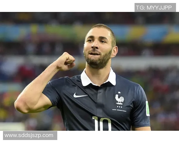 法国足球后场球星盘点与分析:从马图伊迪到孔德的防守艺术 法国足球后场球星盘点与分析:从马图伊迪到孔德的防守艺术